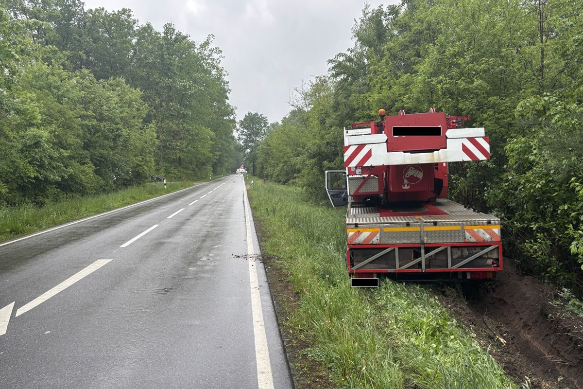 Wörth – Baukran fährt sich nach Ausweichmanöver fest