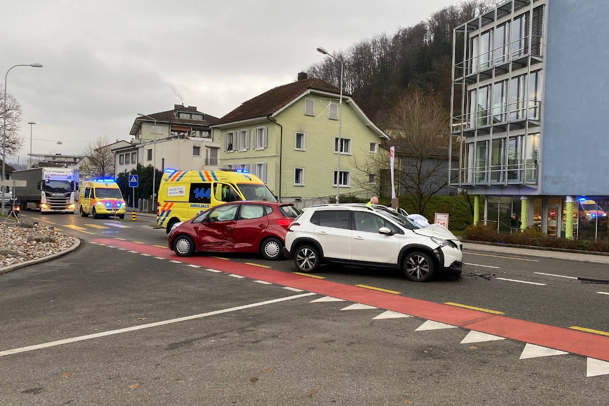 Trimbach SO – Zwei Autolenker bei Kollision verletzt