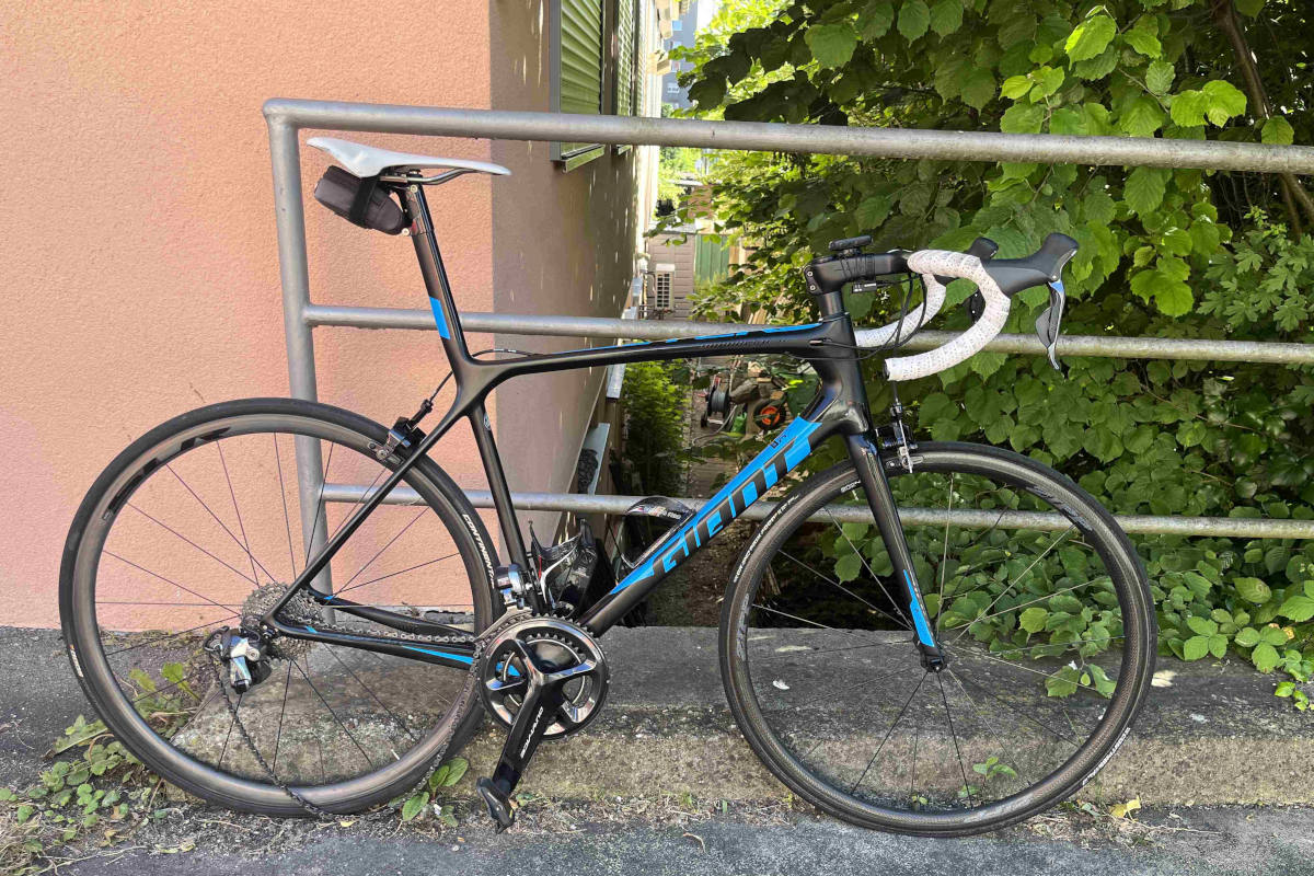 Nuglar SO – Fahrradlenker verunfallt und schwer verletzt