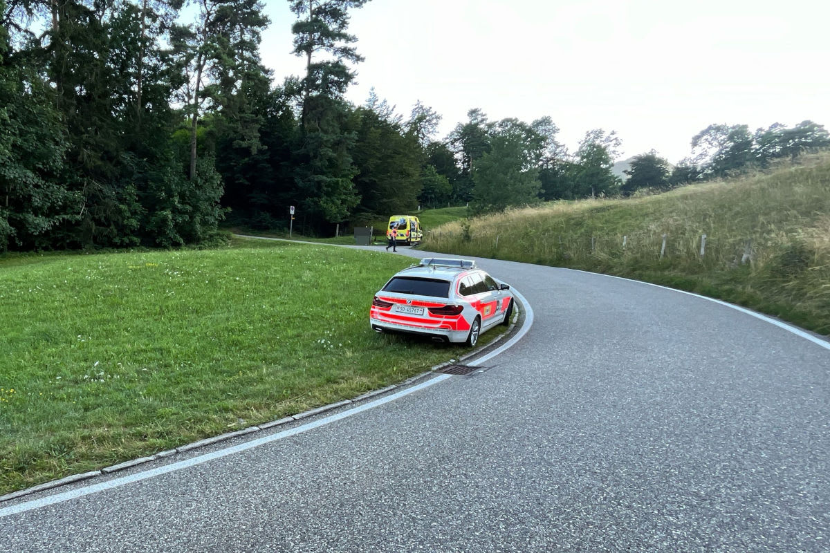 Unfall mit Fahrrad und Motorrad in Günsberg SO – Rega im Einsatz