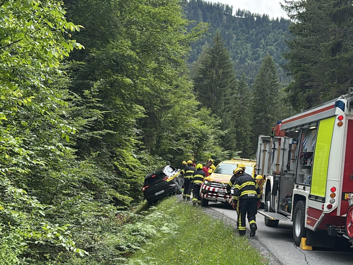 Bonaduz GR – Senior verunfallt beim Rückwärtsfahren