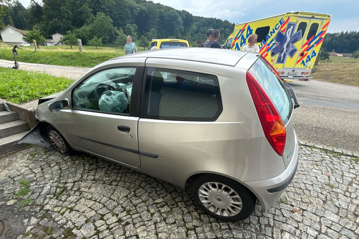 Unfall in Schönenwerd SO – Lenker prallt gegen Steinmauer