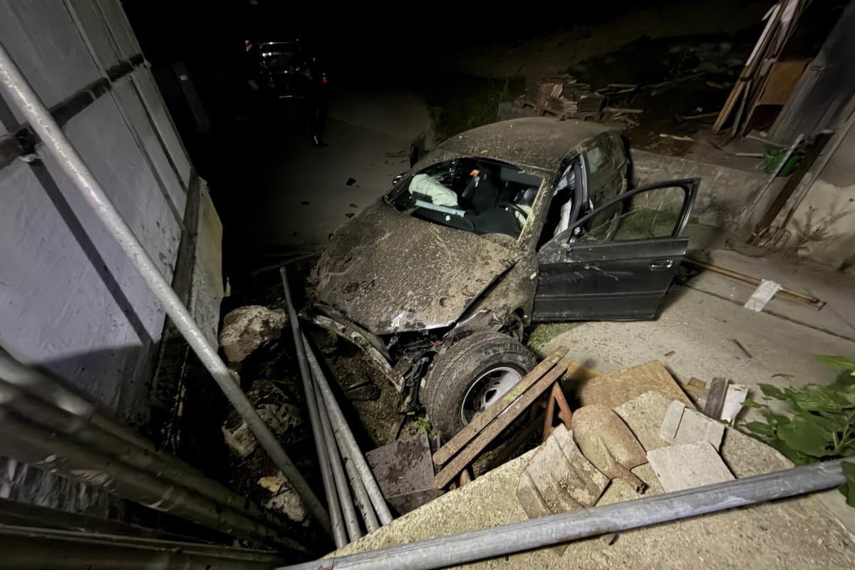 Schwellbrunn AR – Unfall endet in Hausfassade