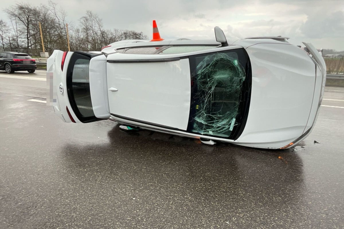 Deitingen SO – Unfall mit drei Autos auf der A1