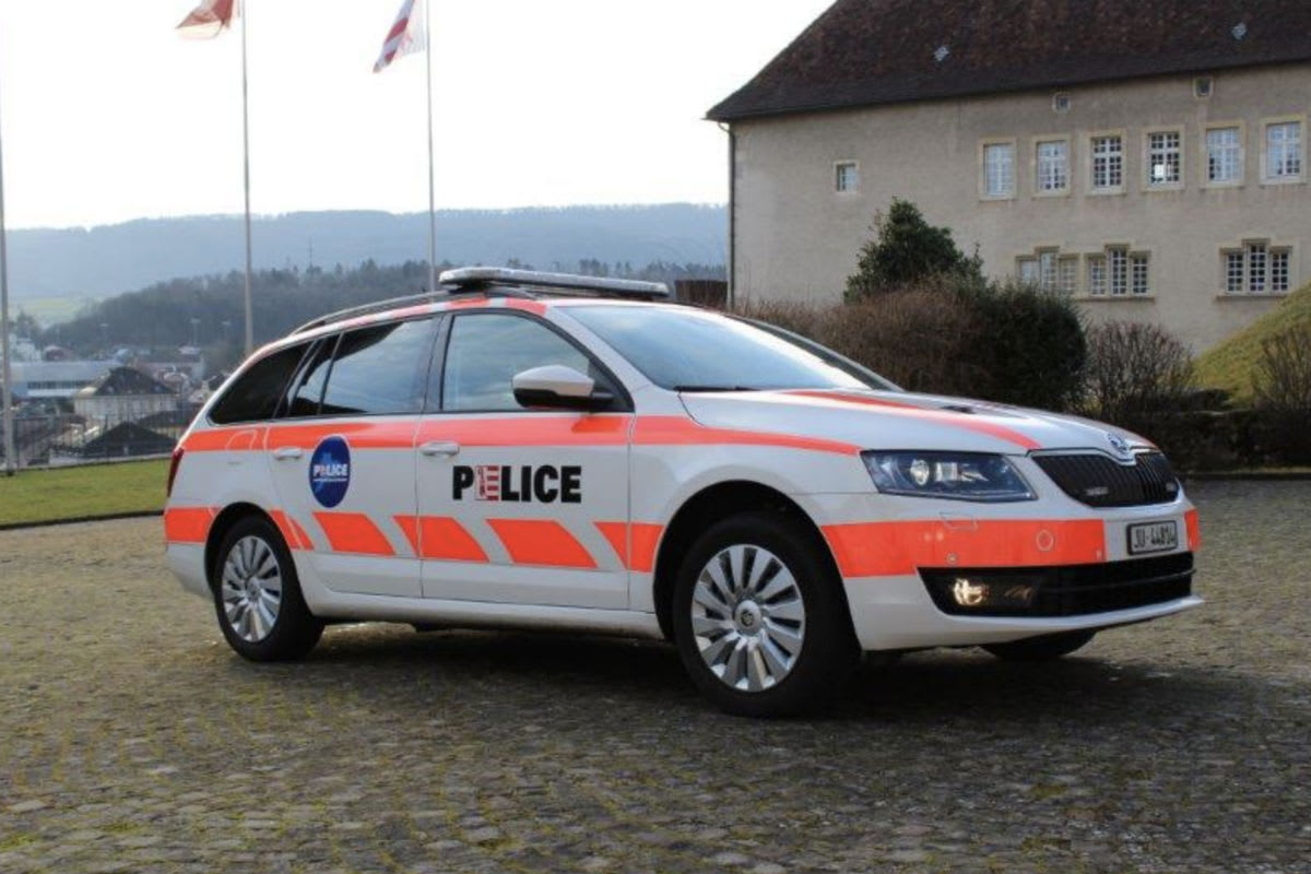 Delémont JU – Versuchte Erpressung mit Messer