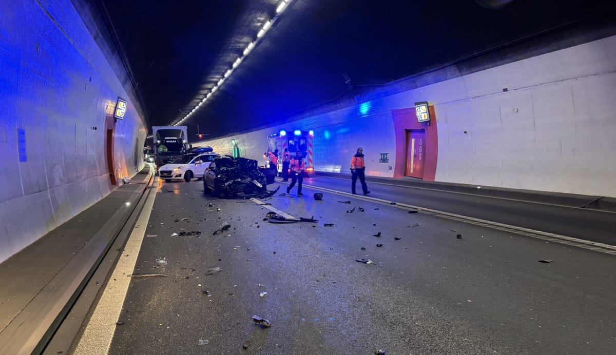 Unfall in Schaffhausen – Traktor fährt unerlaubt auf A4 
