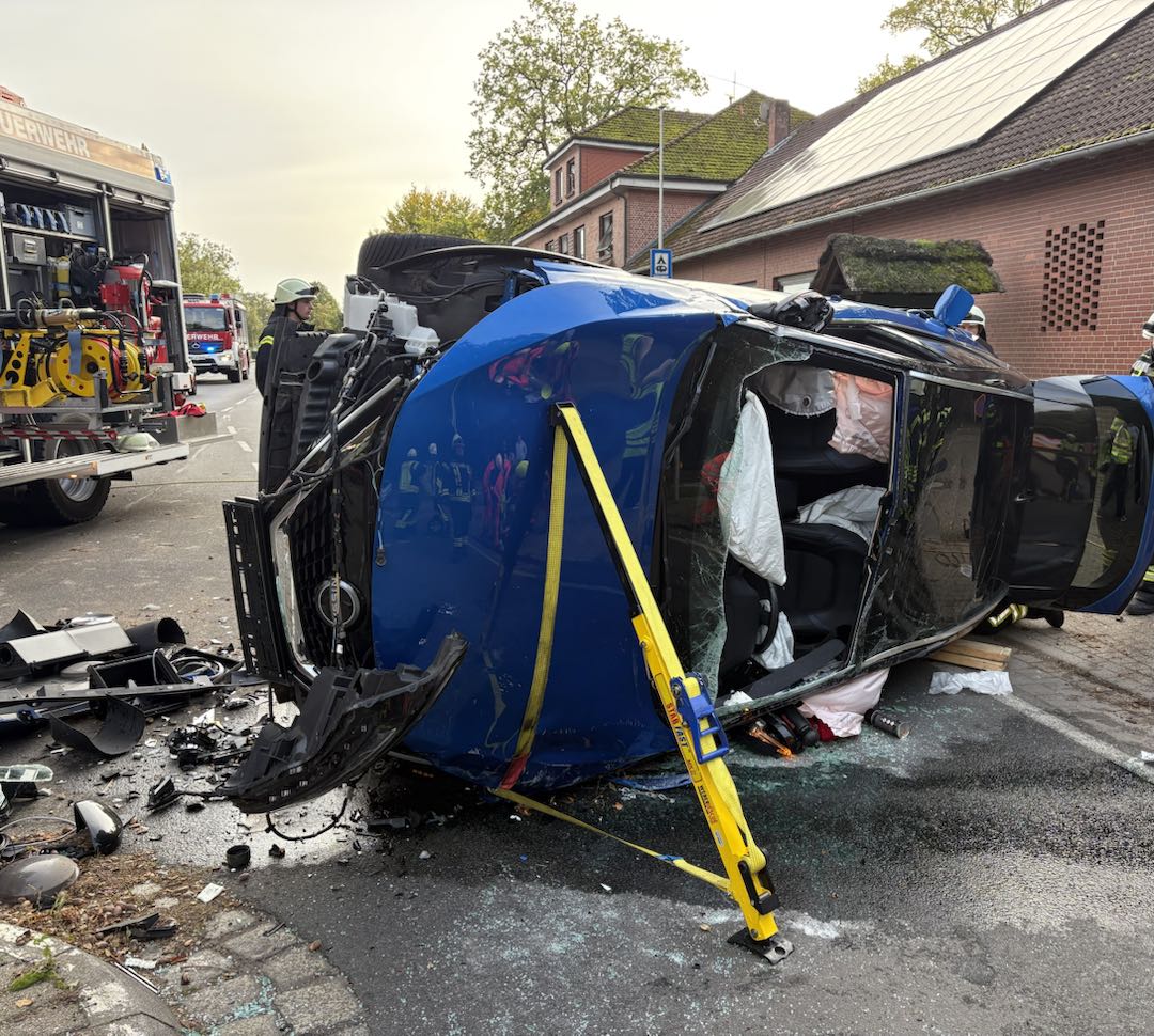 Sauensiek – Fahrer bei Unfall nach Sekundenschlaf schwer verletzt