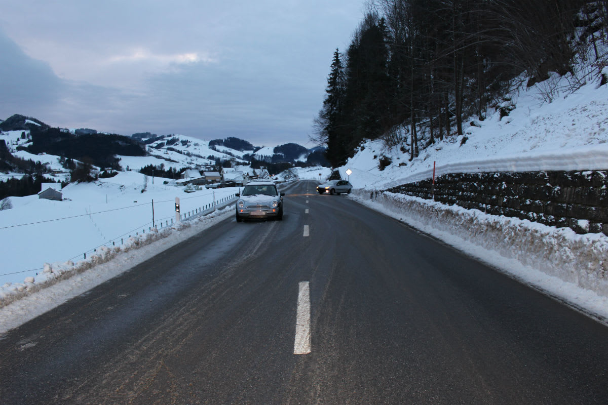 Enggenhütten AI - Frontalkollision bei winterlichen Verhältnissen