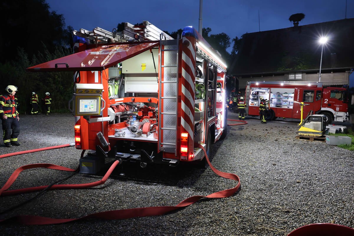Cham ZG – Brand in Kuhstall – 120 Tiere rechtzeitig gerettet