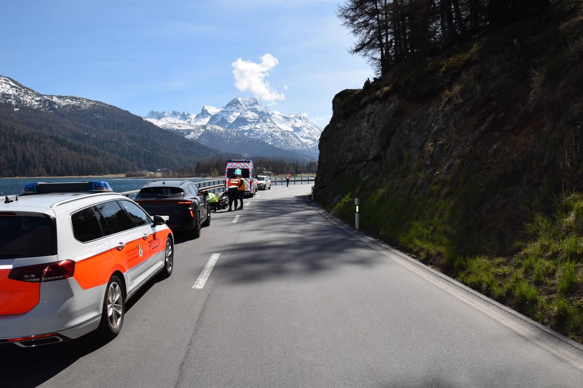 Sils im Engadin GR – Motorradfahrer nach Sturz verletzt