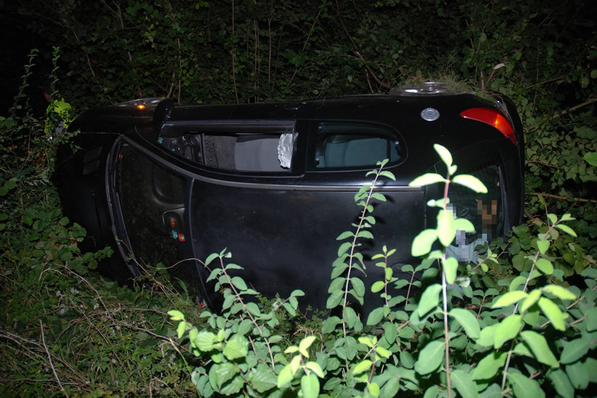 Spektakulärer Unfall in Flumenthal SO – Auto überschlägt sich bei Selbstunfall 