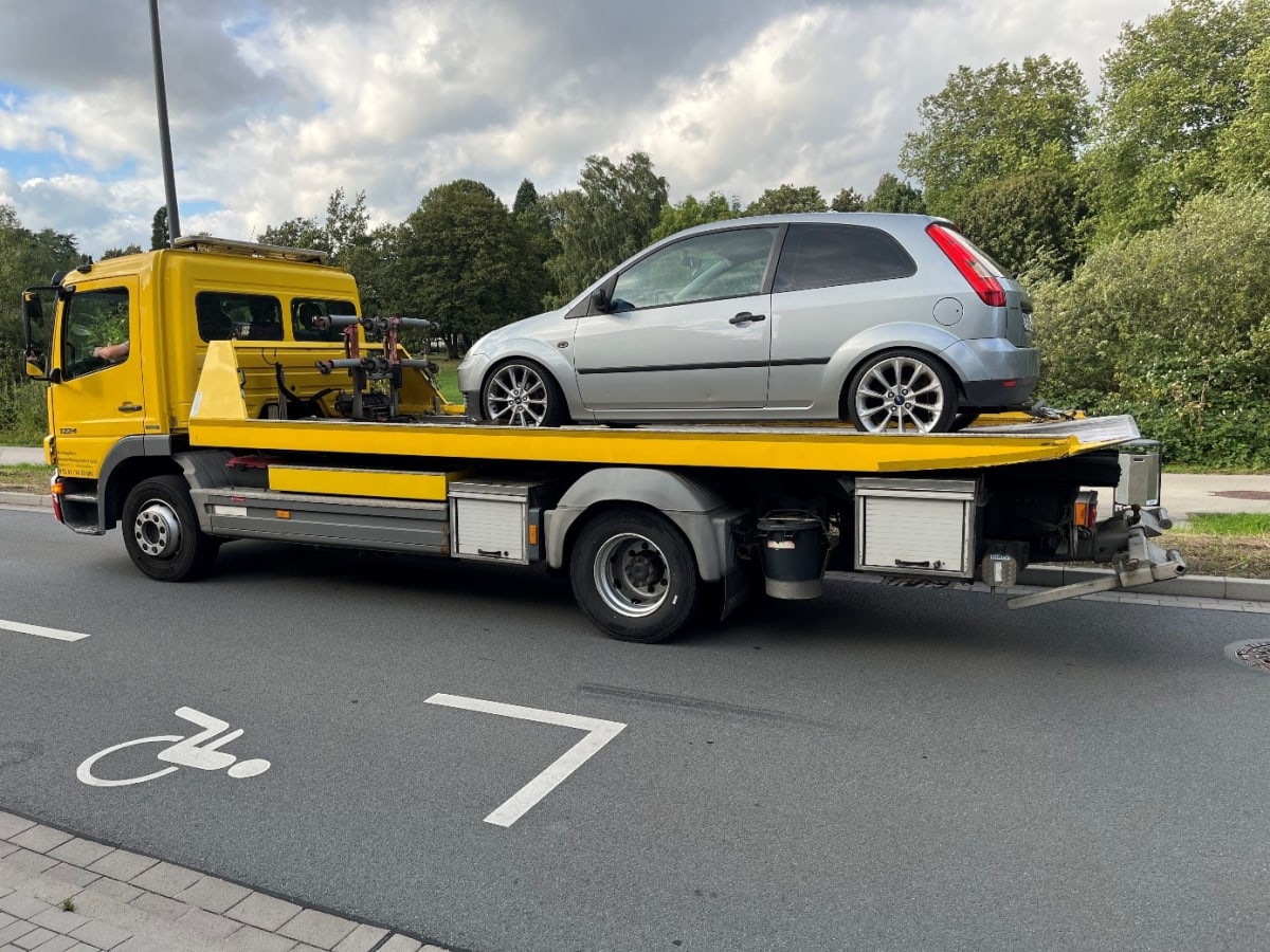 Paderborn – Getunter Ford nach Kontrolle stillgelegt