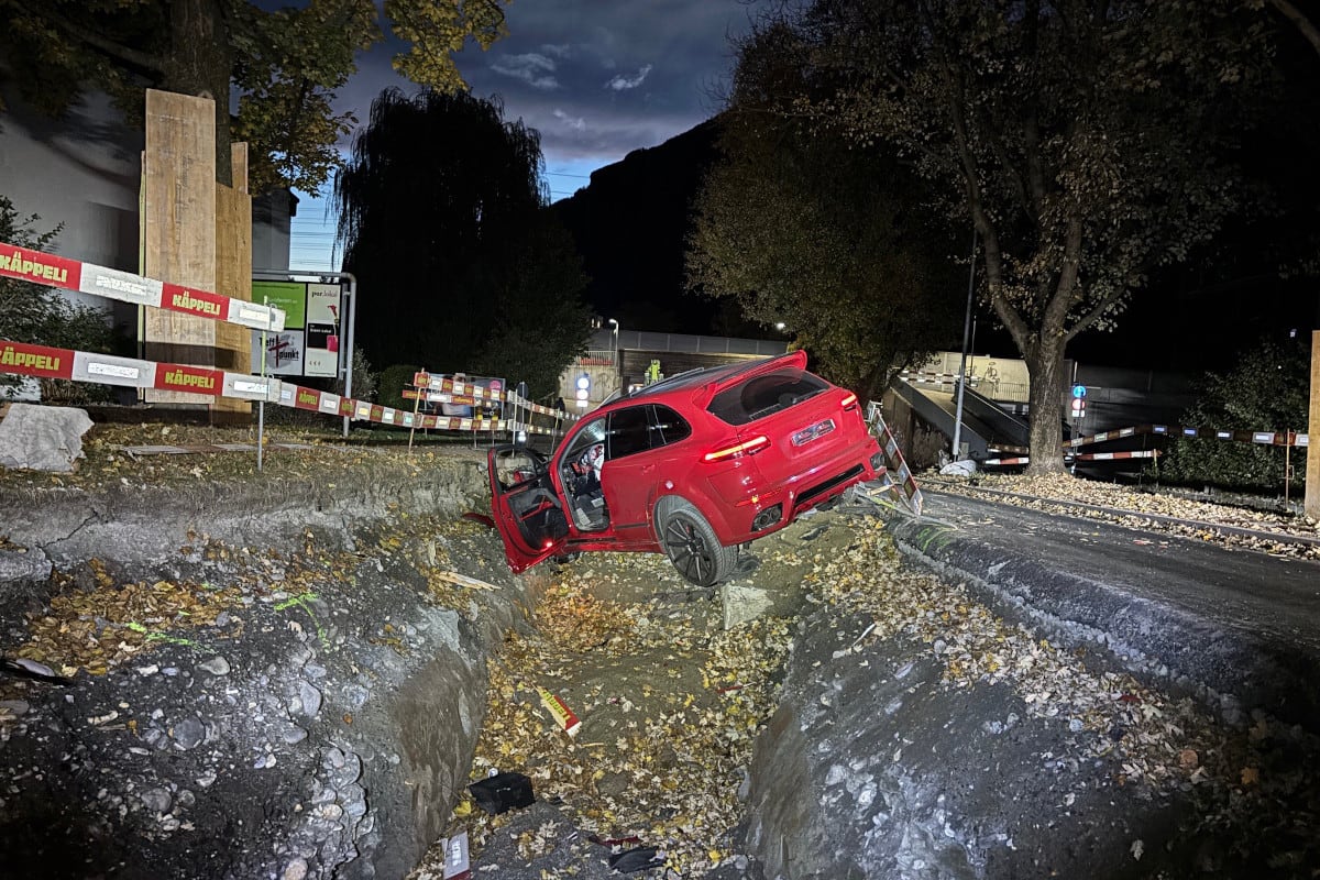 Chur GR: Mit Auto in Strassengraben gelandet – Lenker fahrunfähig