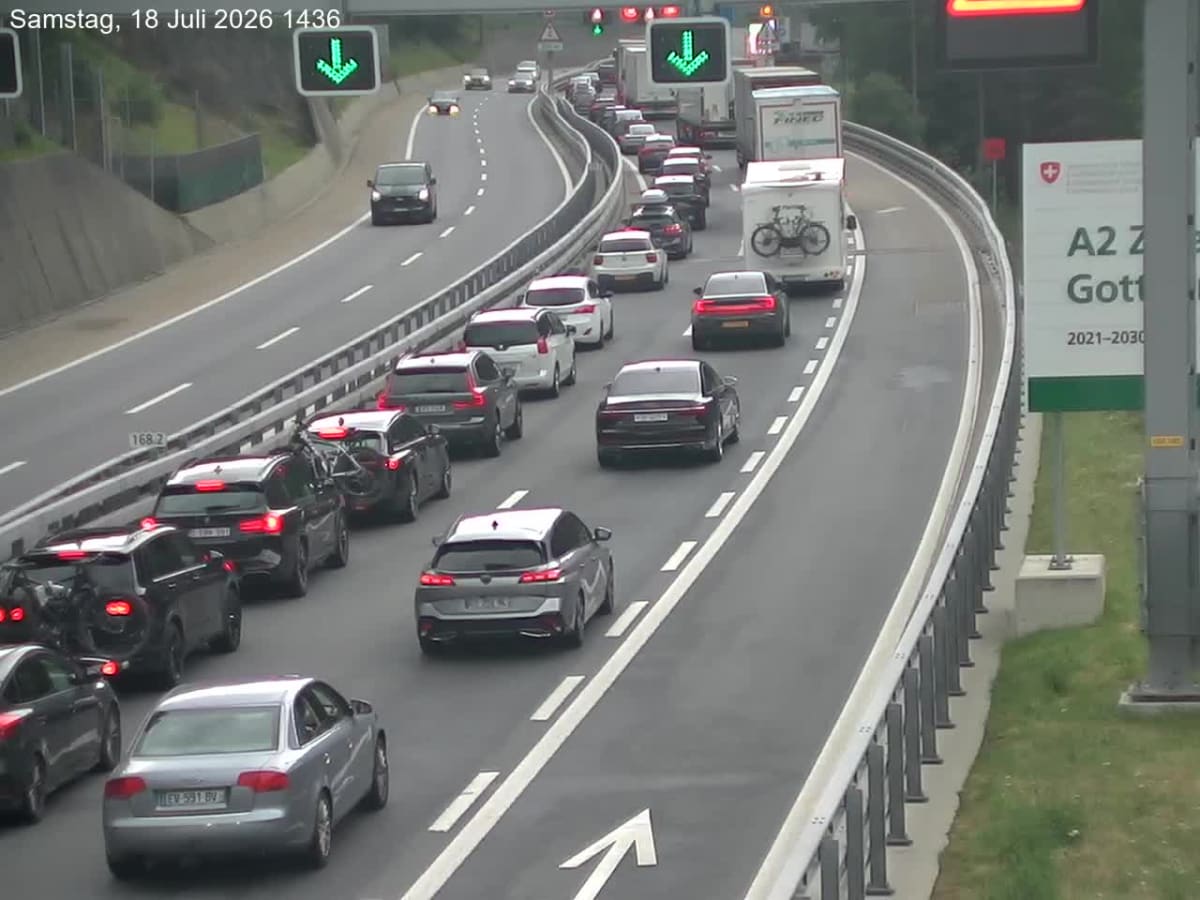 Gotthard – 18 Kilometer Stau – bis zu drei Stunden Wartezeit