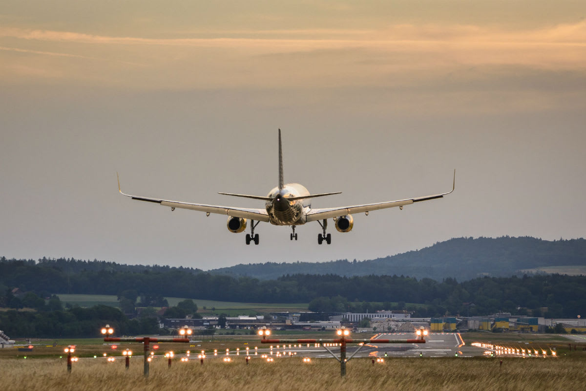 Flughafen Graz - Flugzeug Larnaca - Zürich außerplanmäßig in Österreich gelandet