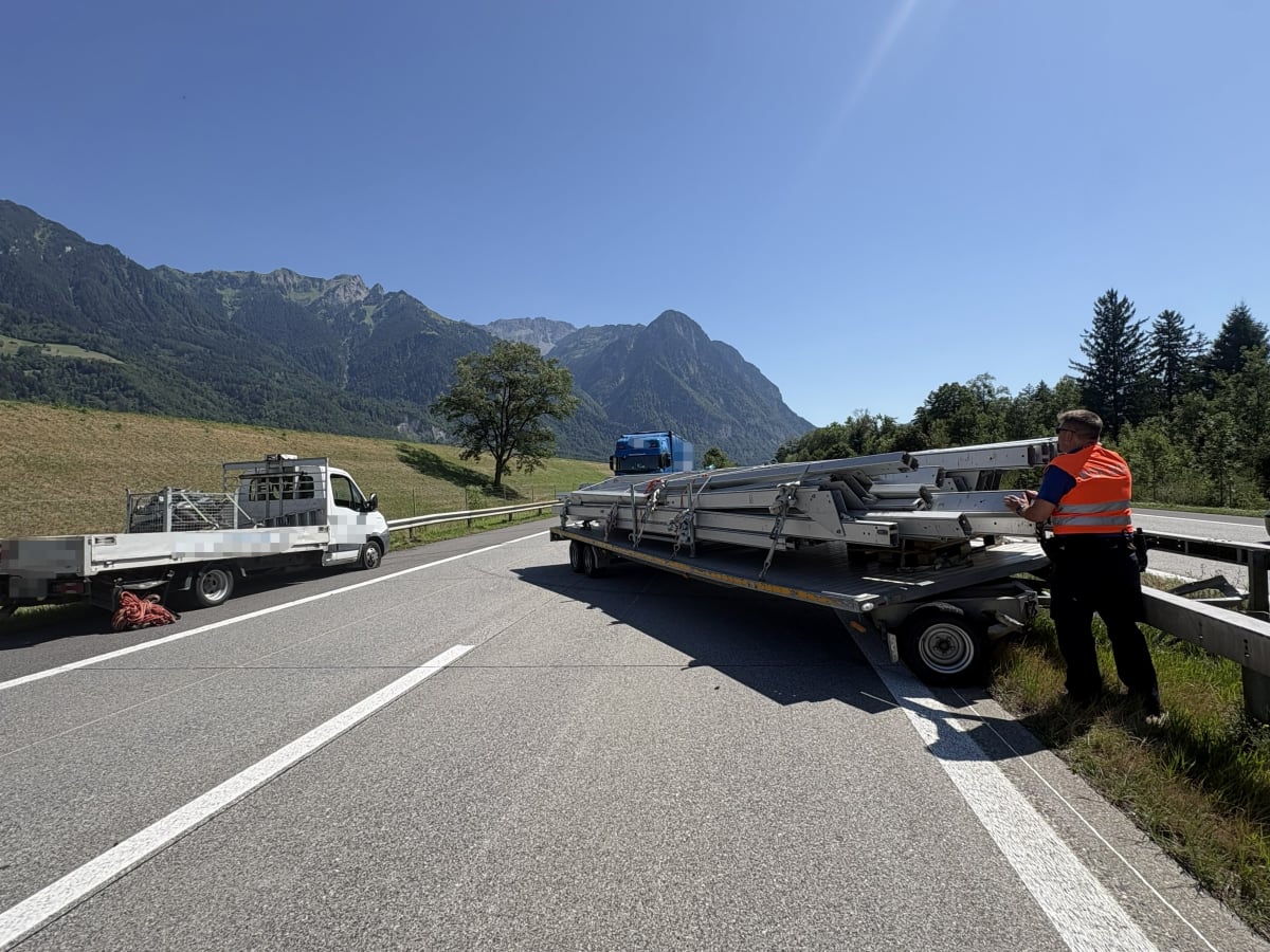 Weite SG – Rückstau auf der A13 nach Unfall