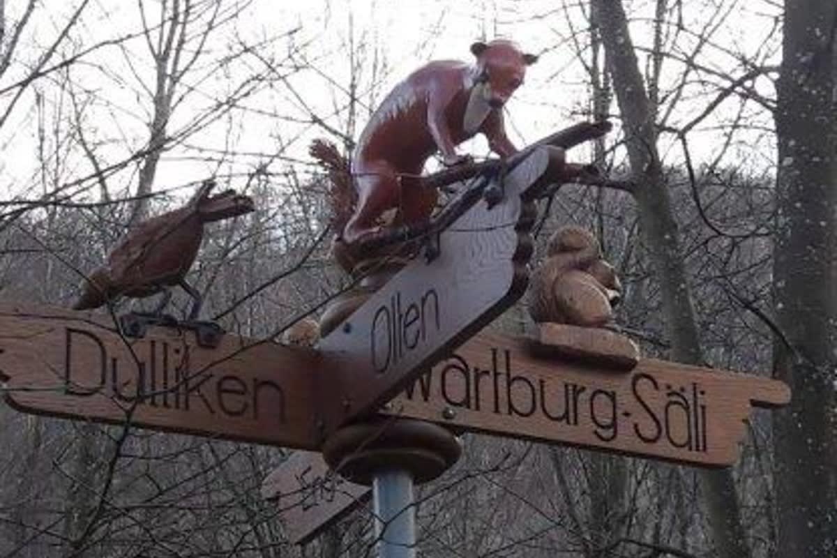 Dulliken SO - Unbekannte entwenden Wegweiser mit Tierfiguren – Gemeinde setzt Belohnung aus 