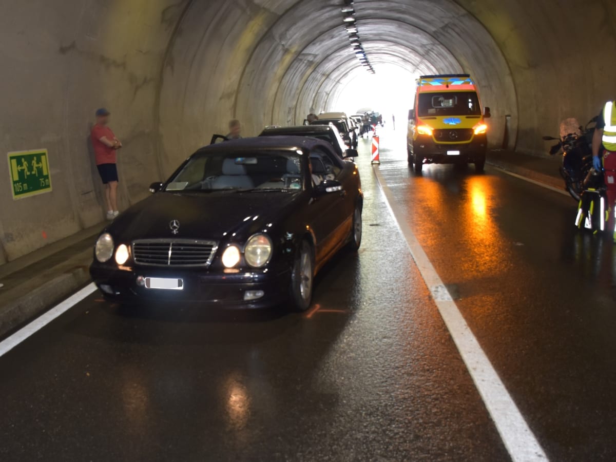 Tujetsch GR – Gegenverkehr löst Motorradunfall aus