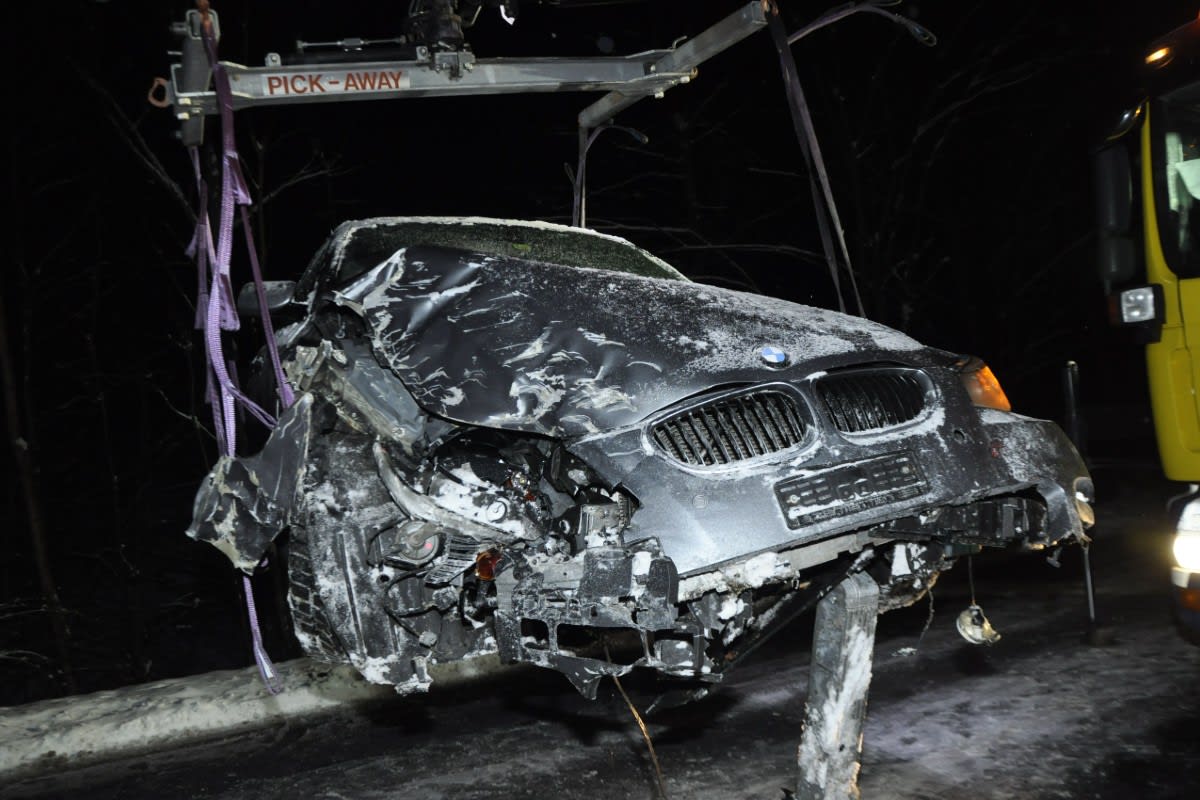 Flüh SO - Kontrolle über BMW verloren - Totalschaden!