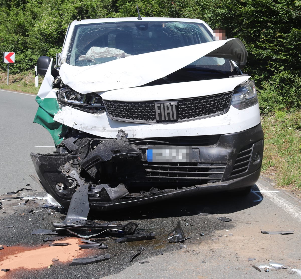 Beverungen – Zwei Verletzte nach Unfall im Gegenverkehr