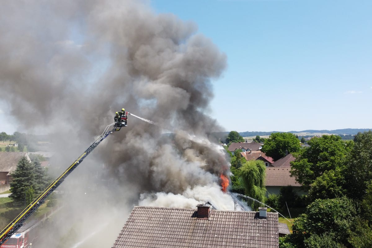 Brand in Großgerharts NÖ – Gebäude komplett zerstört