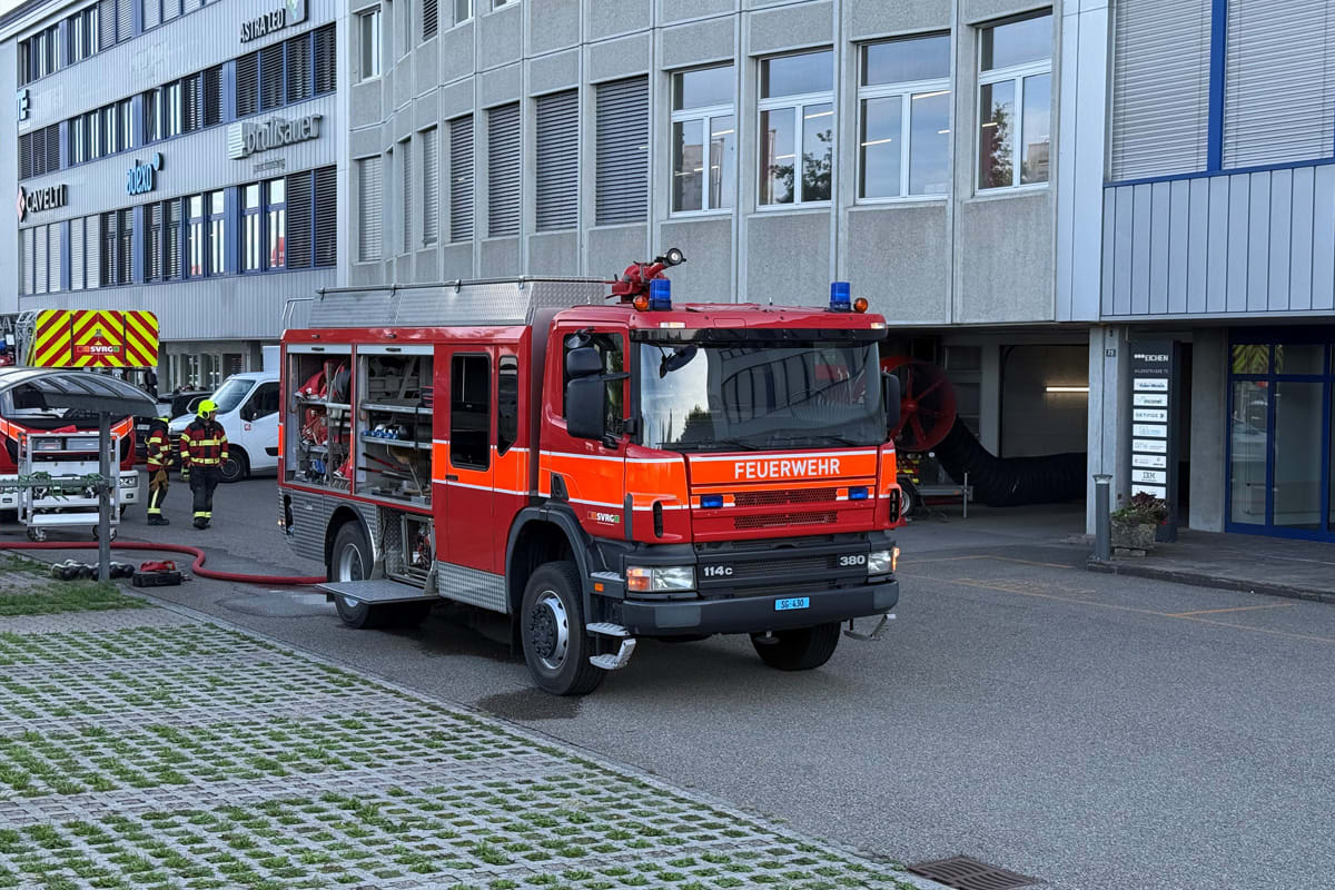 Gossau SG – Elektroauto brennt in Tiefgarage
