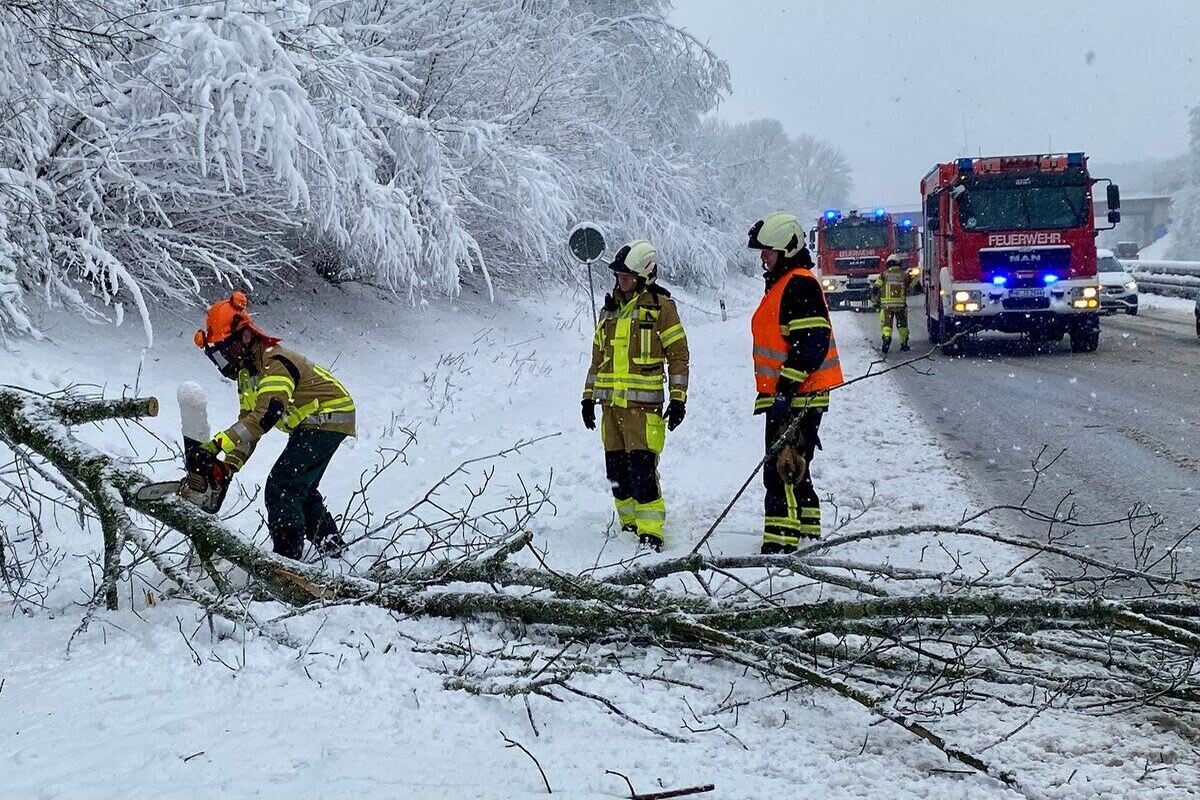 Iserlohn – Schneetief "Charly" sorgt für zahlreiche Einsätze