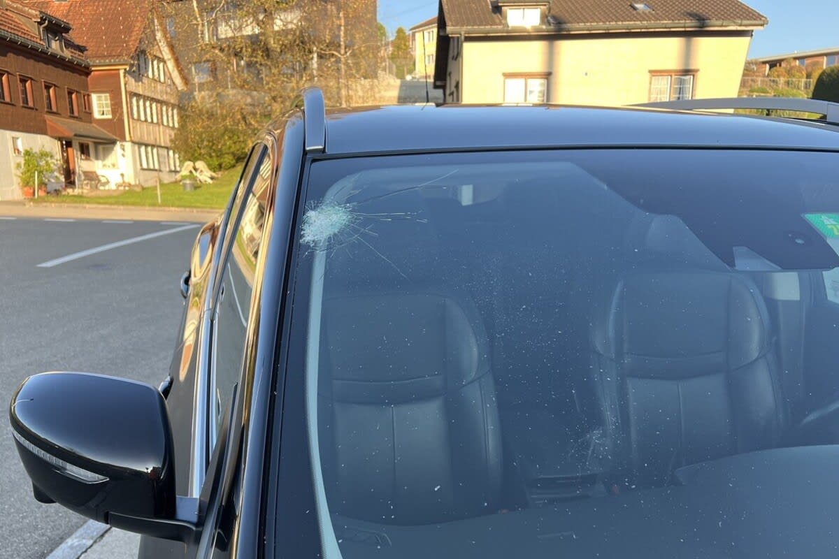 Unfall in Appenzell AI – E-Bikerin wurde von Autofahrer übersehen