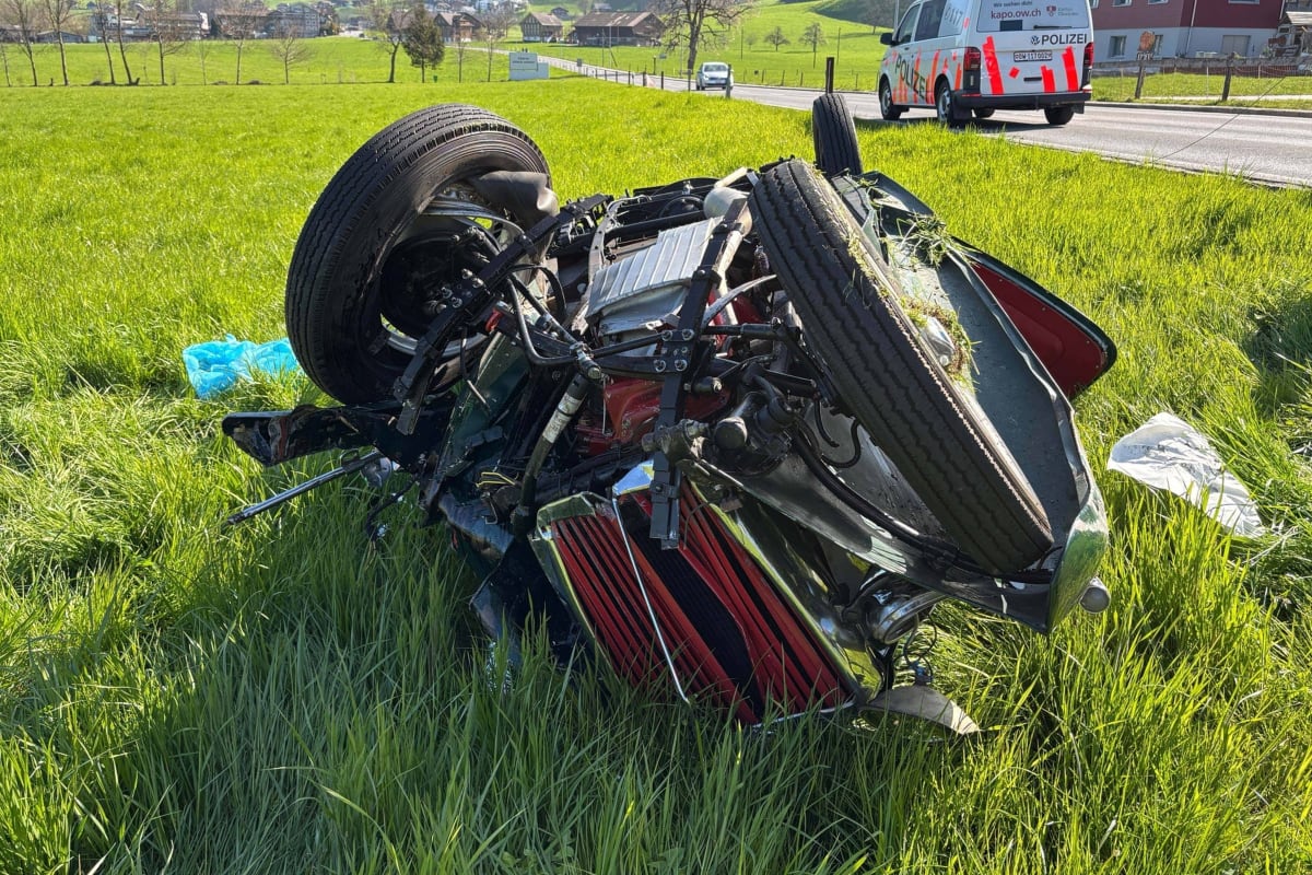 Unfall Kerns OW – Auto überschlägt sich mehrfach