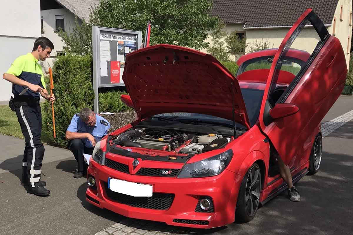 Tuningkontrolle in Losheim am See - 28-jährigen Mann erwartet empfindliche Geldbuße