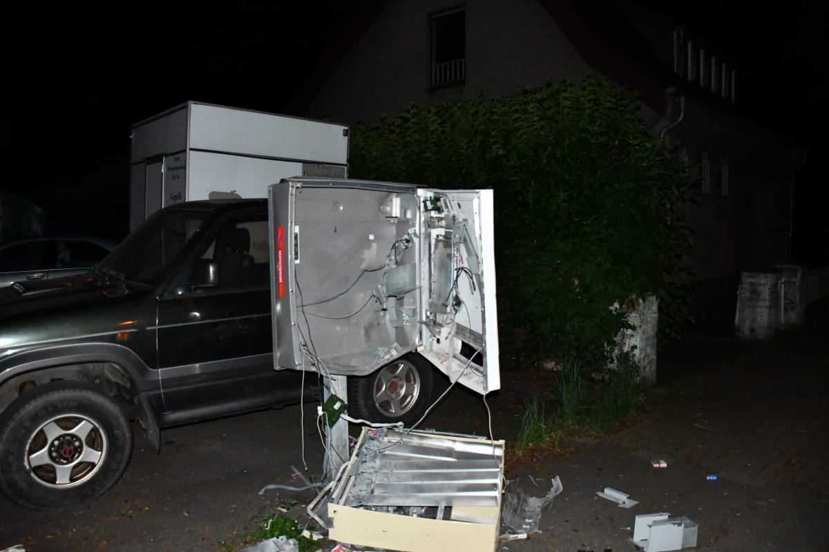Aachen – Ermittlungen nach Sprengungen von Zigarettenautomaten