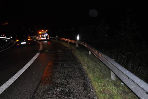 Oensingen SO - Subaru-Fahrer haut nach Selbstunfall ab - Zeugenaufruf