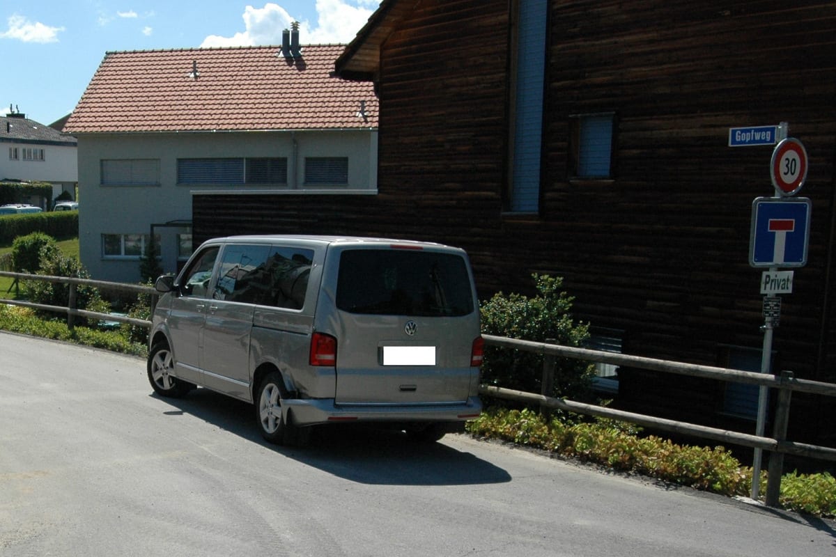Niederteufen AR - Missverständnis bei Manövrieren