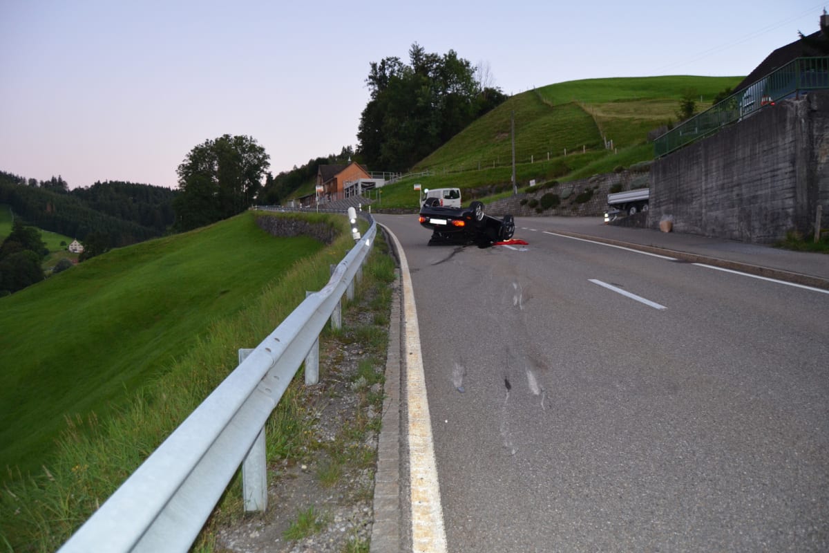 Selbstunfall in Herisau AR fordert Schwerverletzten 
