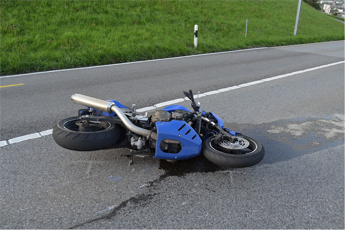 Herisau AR - Motorradfahrer bei Auffahrkollision verletzt