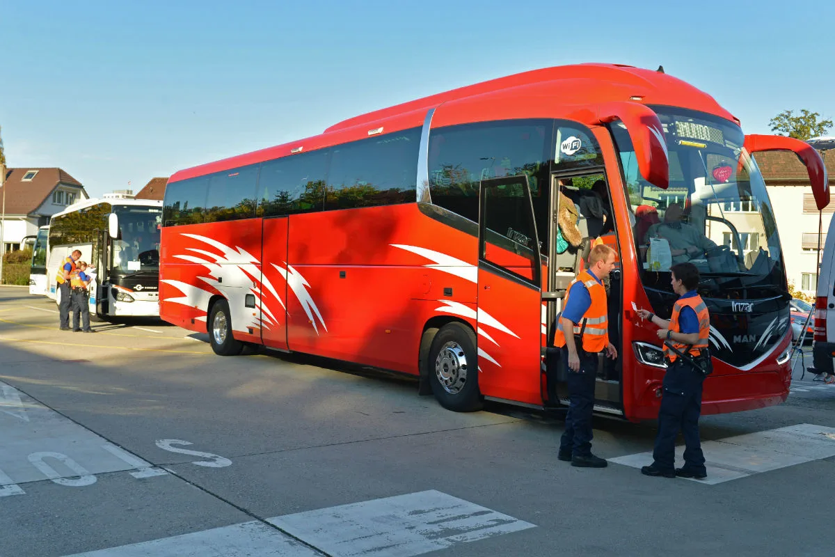 Luzern LU - Gravierende Mängel bei zwei Cars 