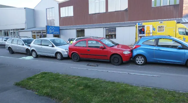 Fünf Autos in Buchs kollidiert