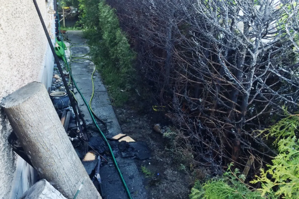 Niederurnen: Brand in Garten