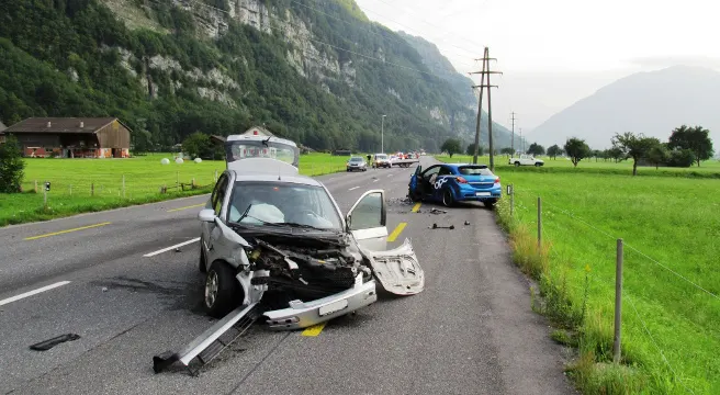 Am Steuer eingeschlafen - Crash in Netstal