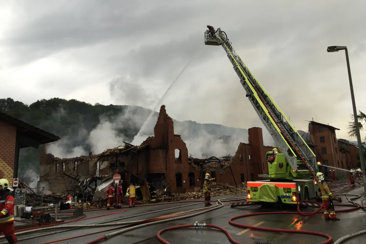 Grossbrand verursacht Millionenschaden in Winterthur-Töss