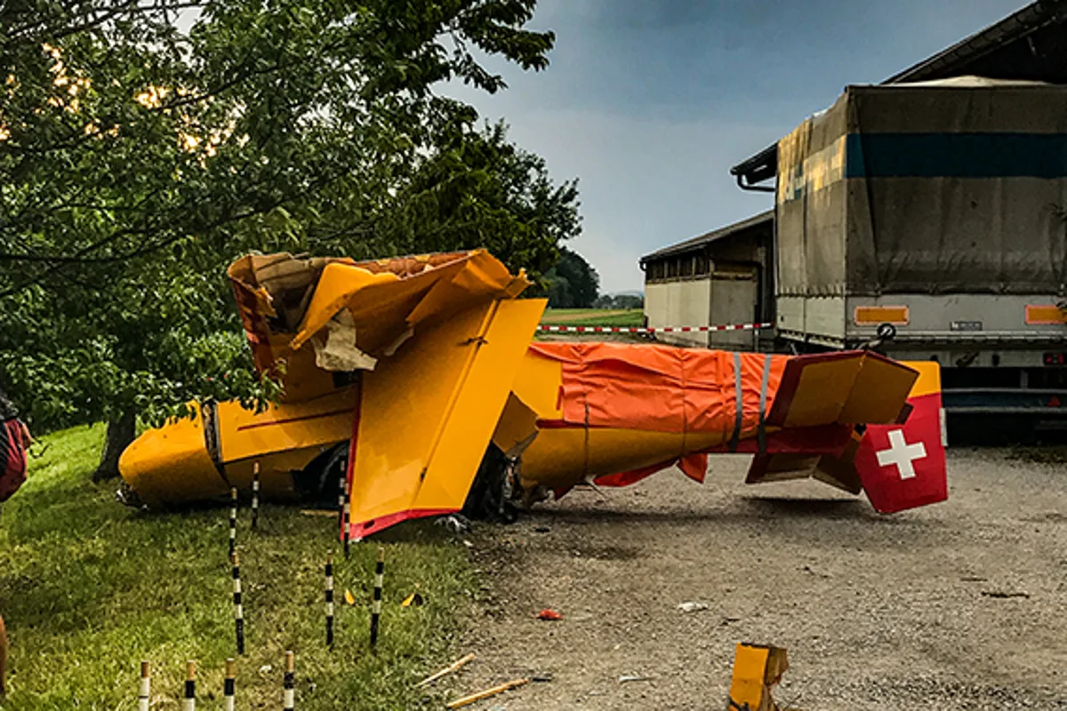 Pfäffikon ZH - Kleinflugzeug bei Lernflug abgestürzt 