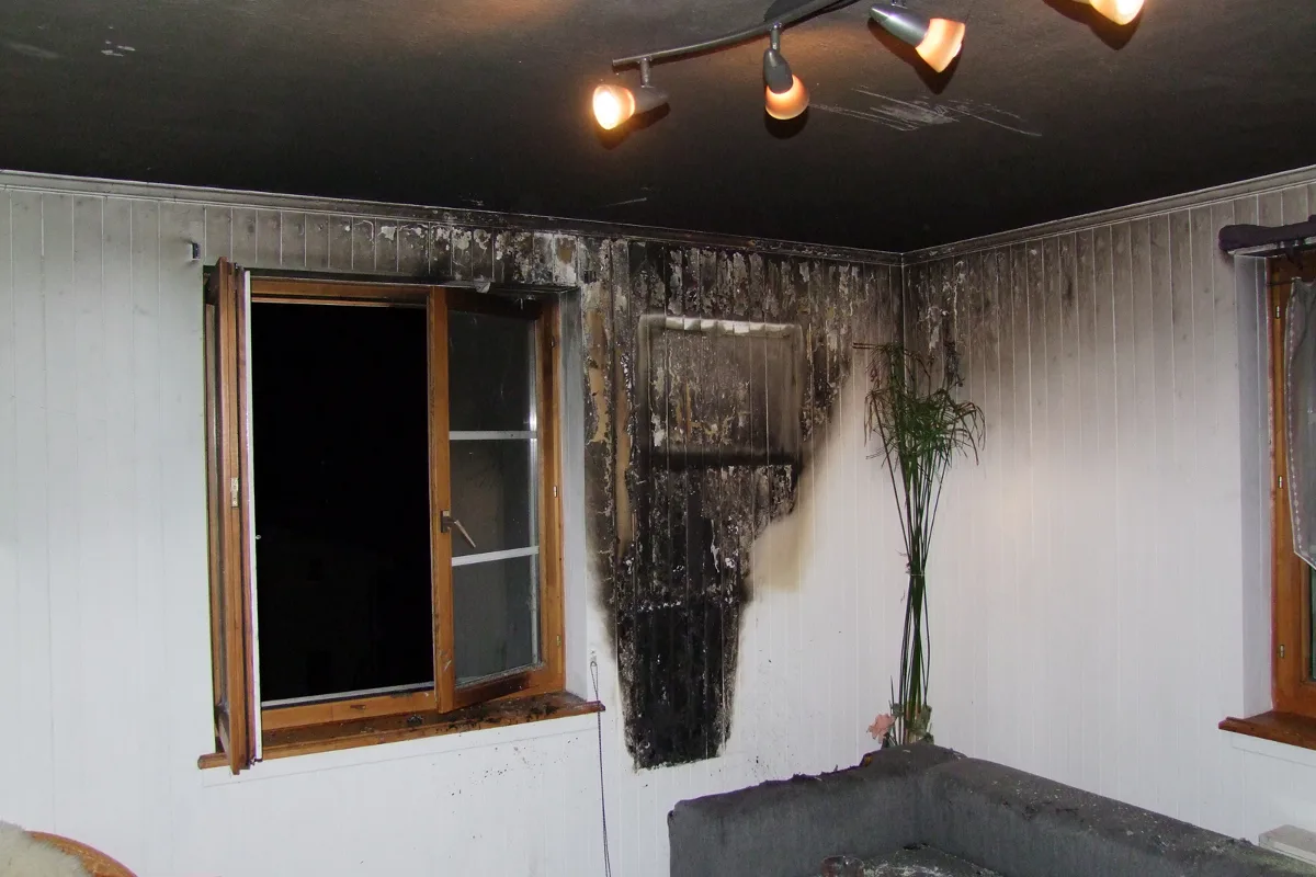 Feuer in Malanser Wohnung - Frau erleidet Rauchvergiftung