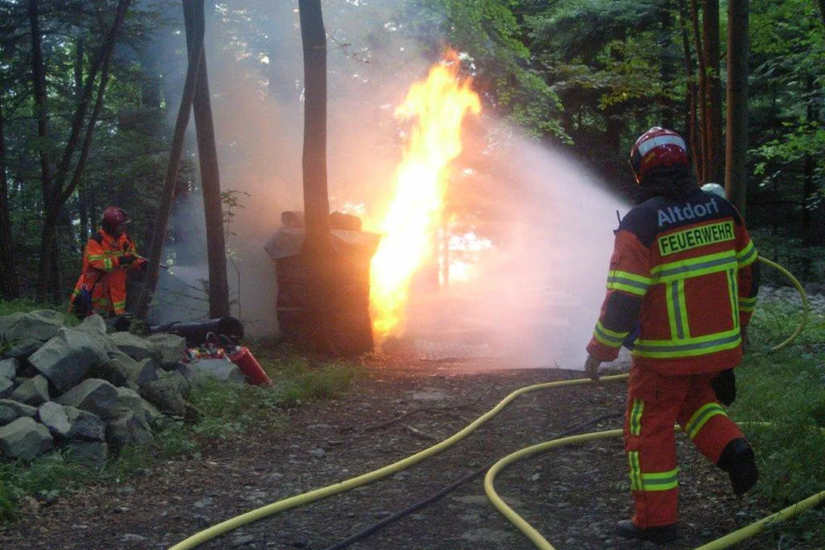 Altdorf UR - Feuerwehr im Einsatz - Zeugenaufruf