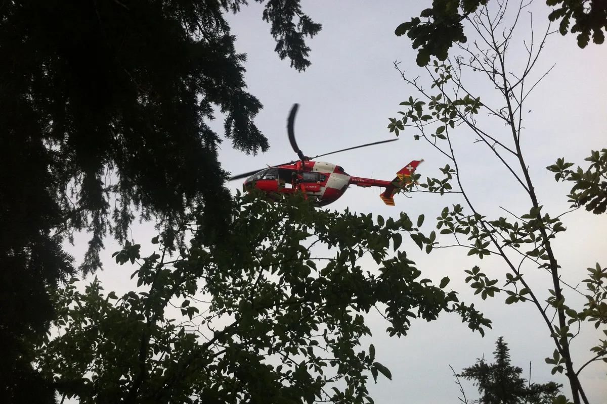 Mountainbikerin stürzt in Olten über Felswand