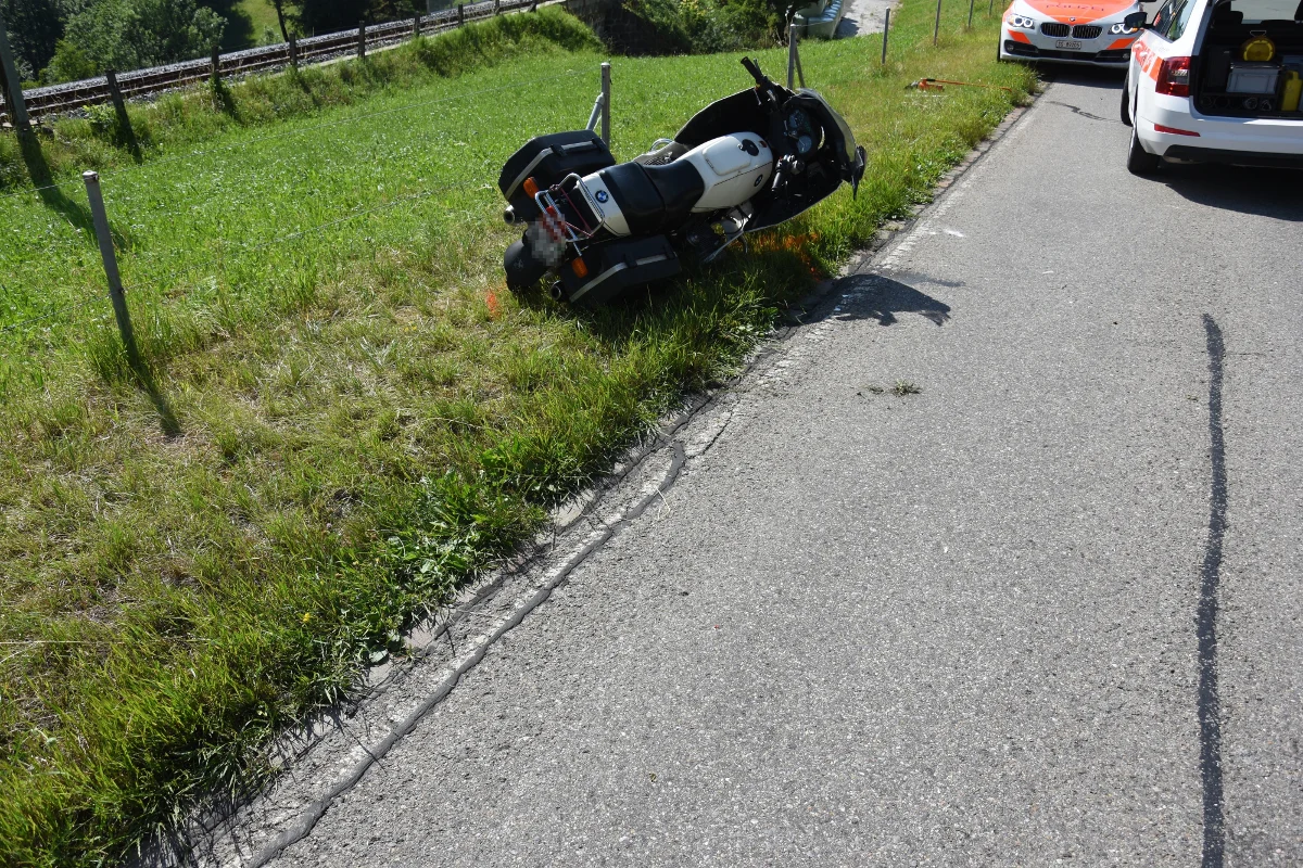 Krummenau SG - Mit Motorrad gestürzt