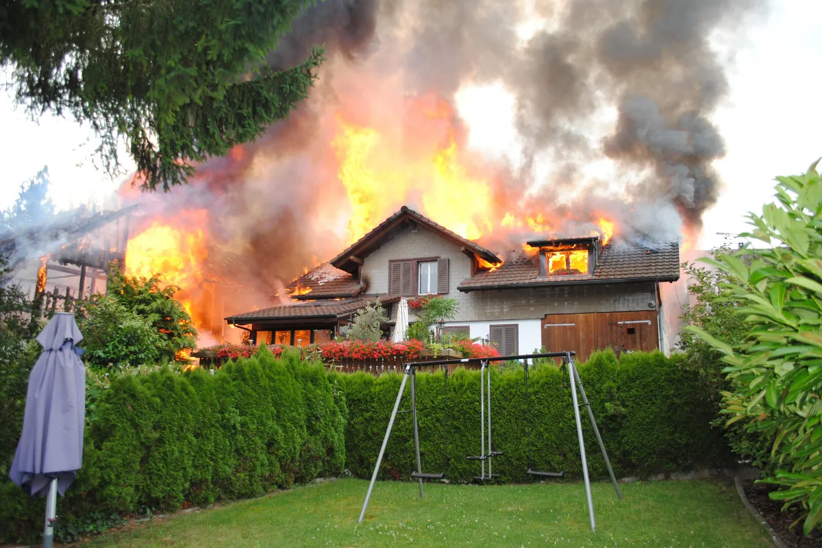Schleitheim SH: Vollbrand in Scheune und Wohnhaus