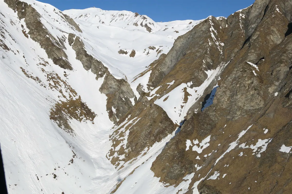 Samnaun GR - Skifahrer stürzt beim Variantenfahren in den Tod