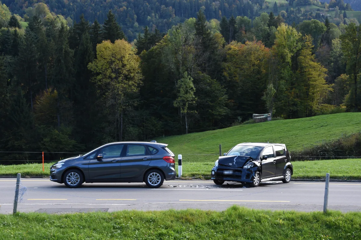 Ebnat-Kappel SG - Bremsmanöver zu spät bemerkt