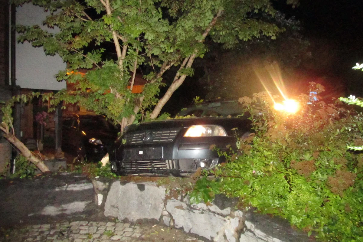 Geblendet und in Diesbach Alleincrash gebaut