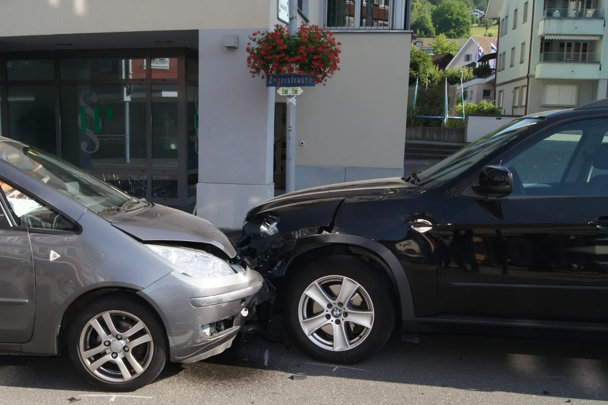 Unfallverursacherin verletzt sich in Unterägeri